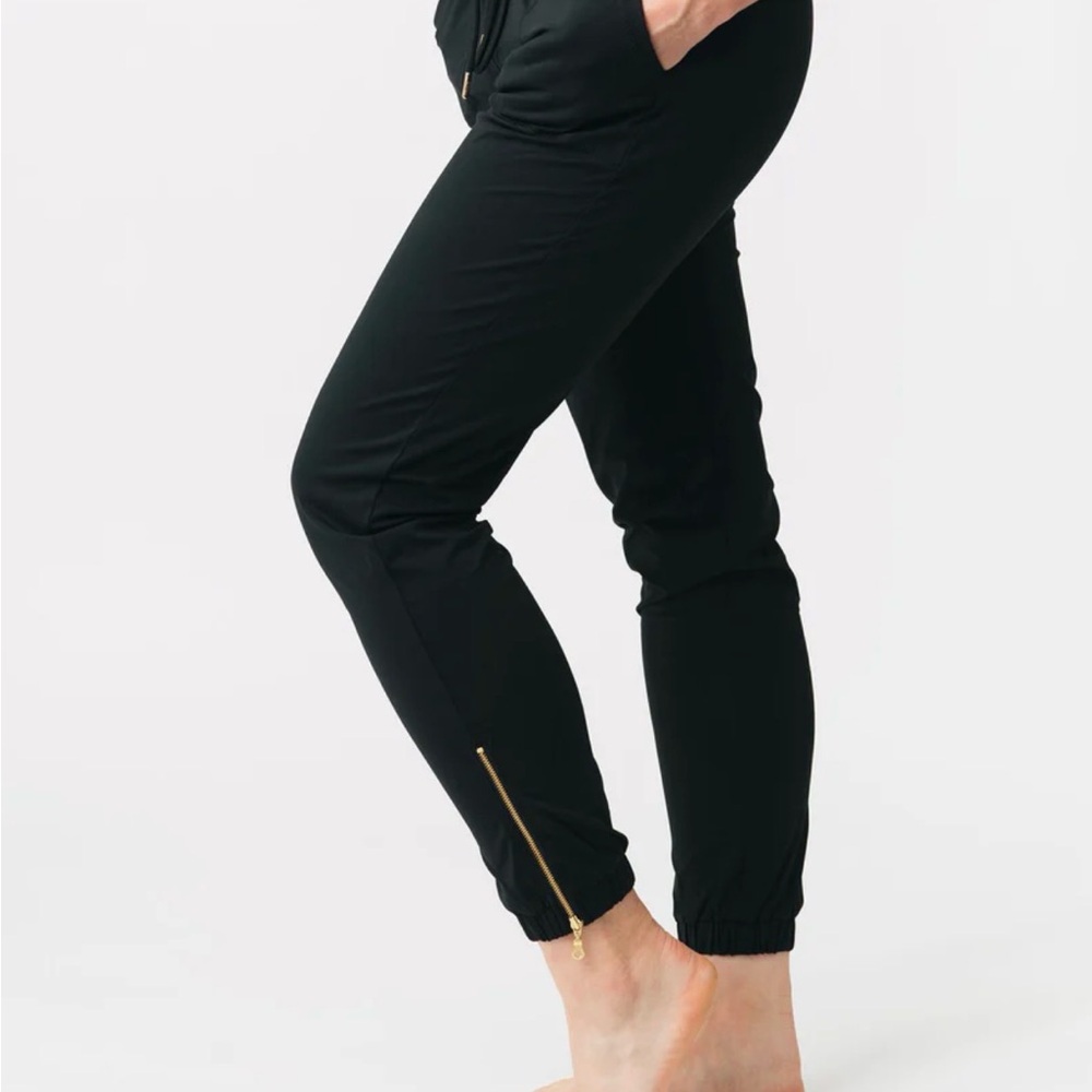 Zyia Jogger Pants with Gold Zipper- NWOT